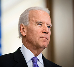 Joe Biden renovará la flota federal de vehículos