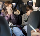 Fumar en coche con niños
