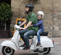 Consejos para viajar con niño en moto