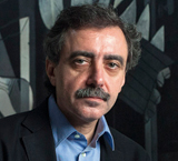 Manuel Borja-Villel, delante del cuadro “El Guernica” de Picasso