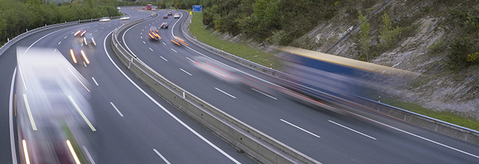 Cómo conducir seguro por autopista y autovía