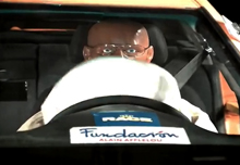 Un conductor con gafas frente a un airbag, ¡no sufre lesión!