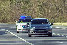 Cómo actuar ante una orden de parada de la Guardia Civil