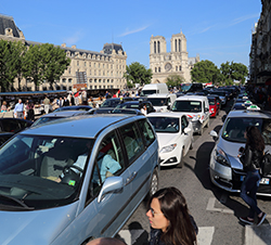 Paris vota contra los SUV