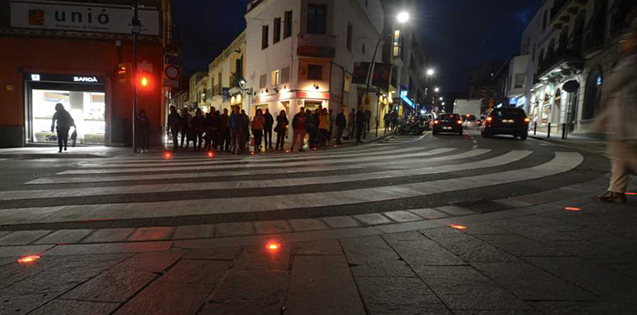 Semáforos de suelo para peatones distraídos