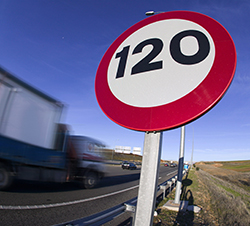 La velocidad causa 300 muertes al año en accidente de tráfico