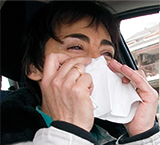 Estornudo alergico al volante