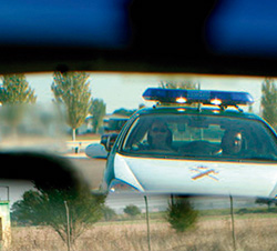 Parada vehículo policial