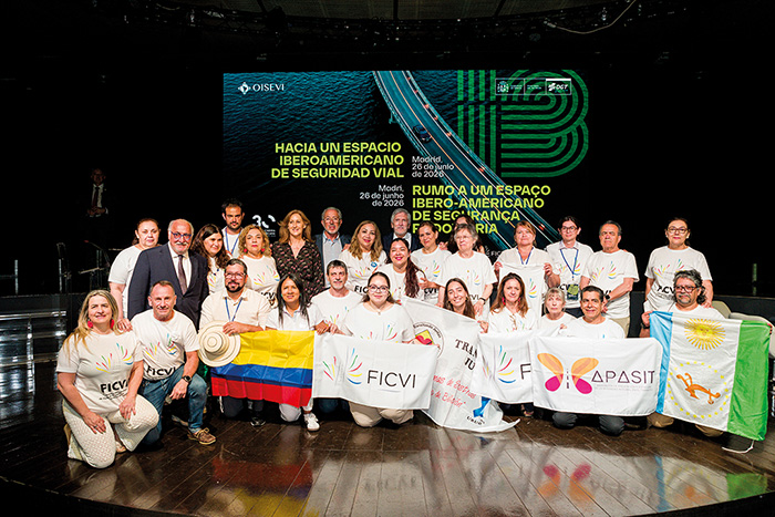 1015_N279_CumbreIbero_700x_APOYO2